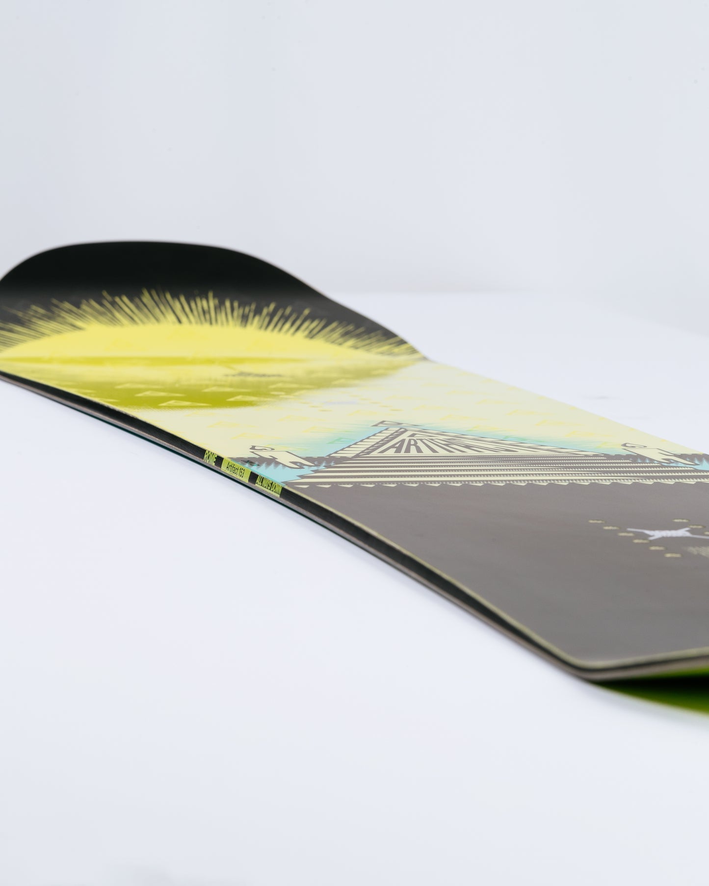 Rome Artifact Snowboard 2025