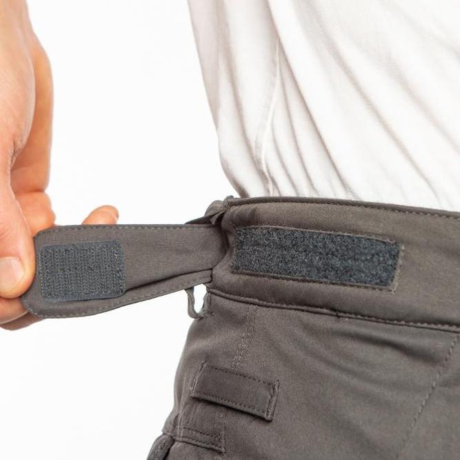 686 Infinity Insulated Cargo Snow Pants