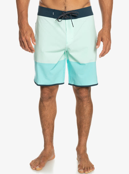 Quiksilver Highlite Scallop 19" Boardshorts - 88 Gear