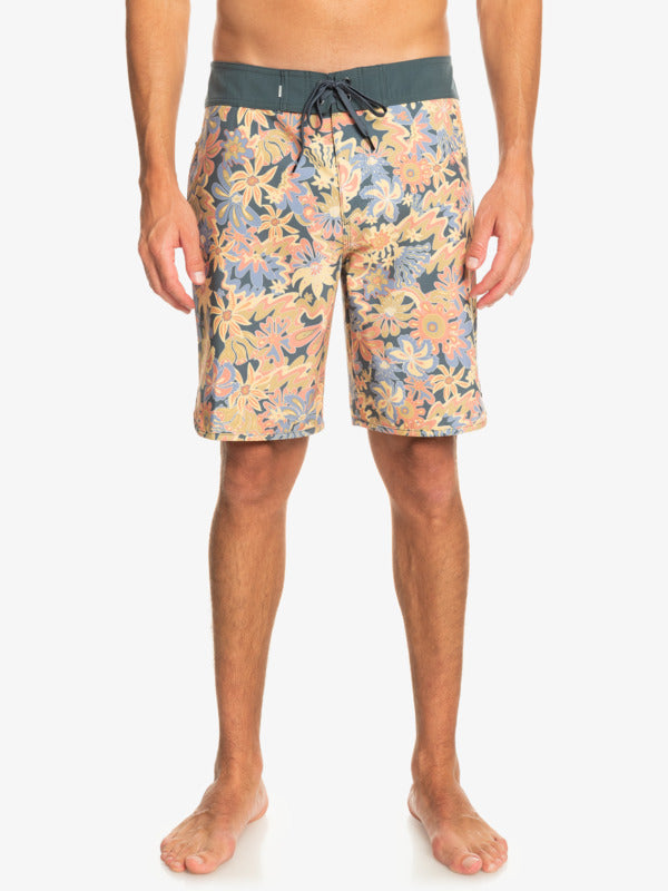 Quiksilver Surfsilk Scallop 19" Boardshorts - 88 Gear